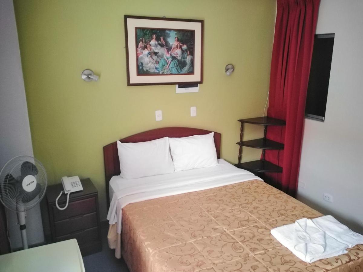 Hotel Plaza Bolognesi 344 Трухильо Экстерьер фото