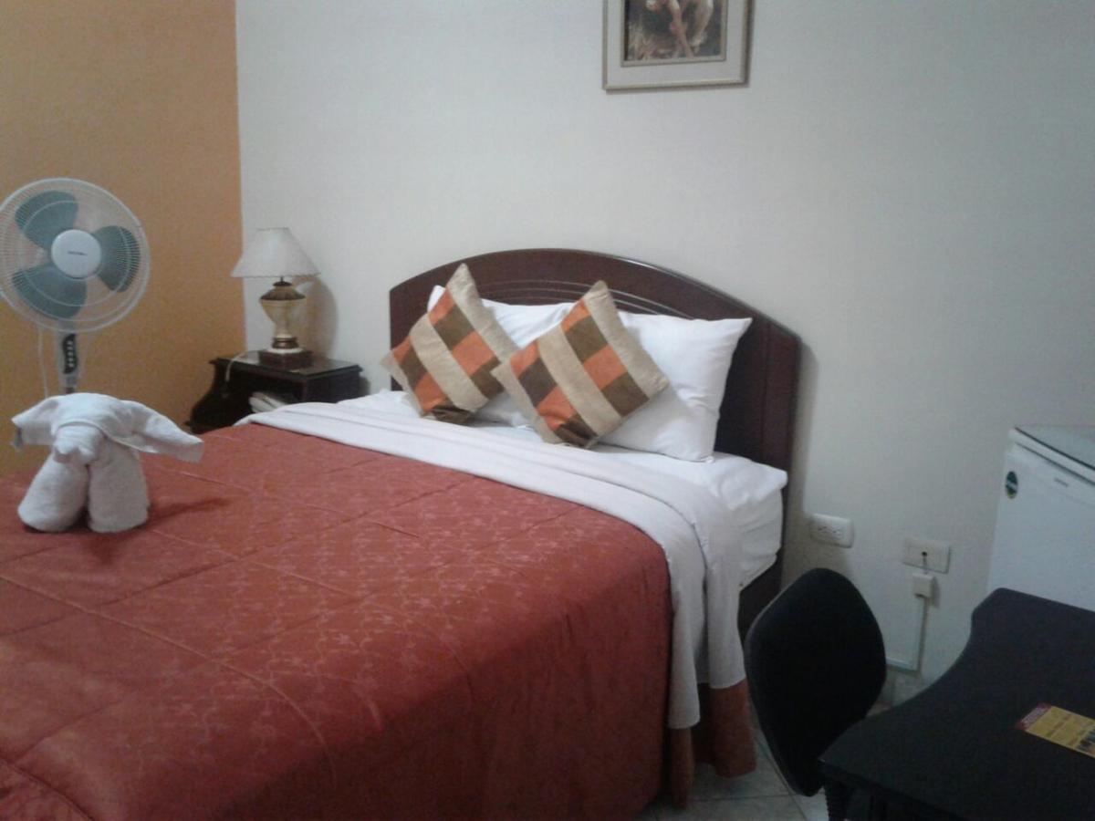 Hotel Plaza Bolognesi 344 Трухильо Экстерьер фото