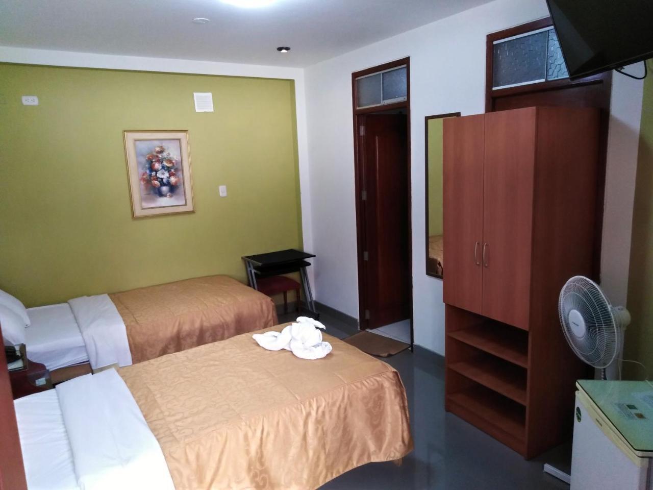 Hotel Plaza Bolognesi 344 Трухильо Экстерьер фото